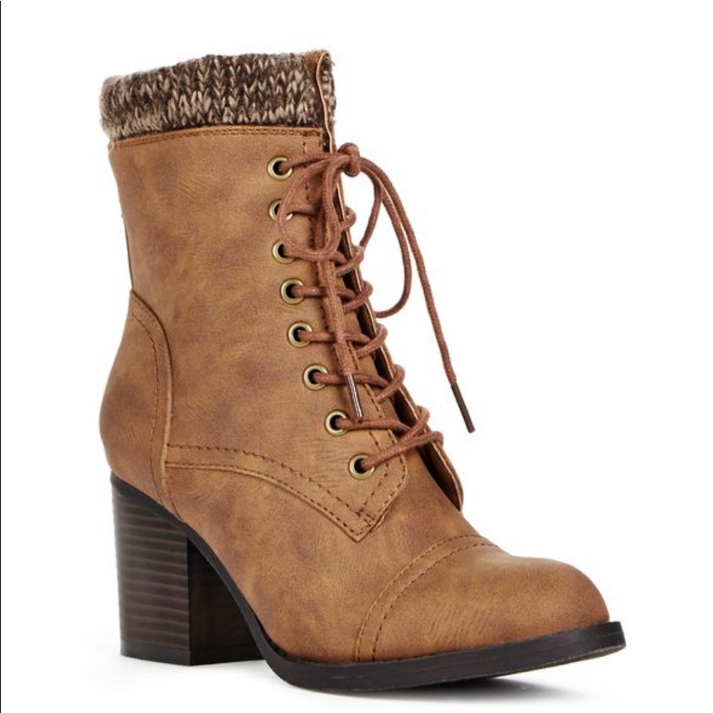 ❌SOLD❌ ❤️ HOST PICK ❤️JustFab Heeled Combat Boots - Picture 1 of 4